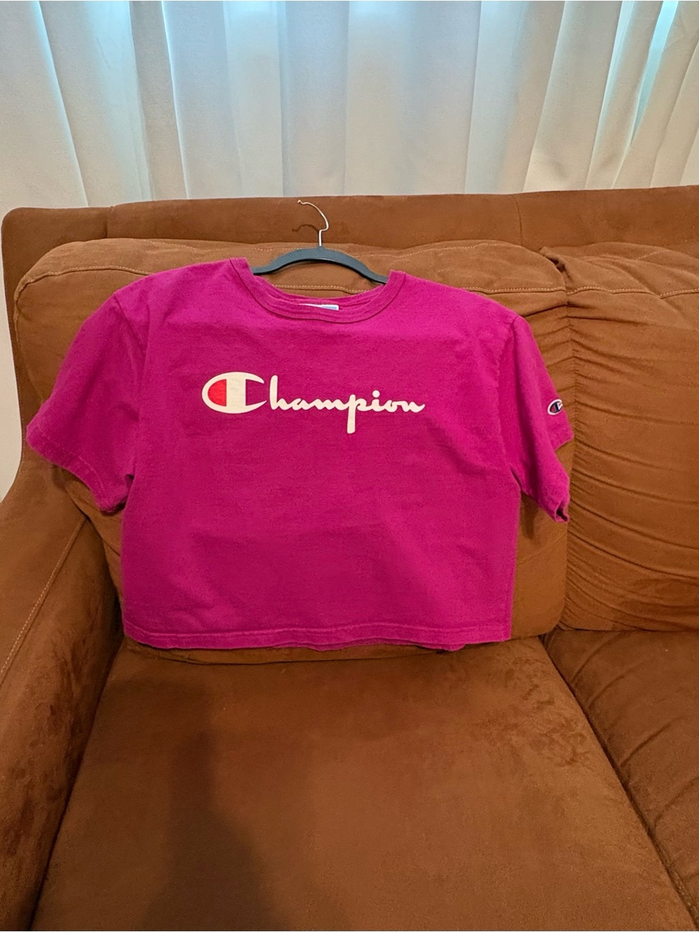 Champion Heritage Crop Top - Fuchsia Pink Sporty & Streetwear Vibe